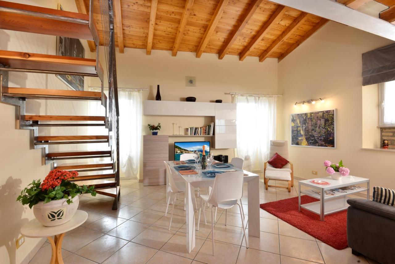 Antiche Rive Holidays Apartments Salò Kültér fotó