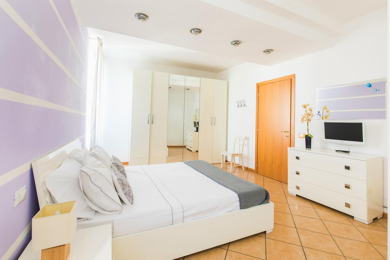 Antiche Rive Holidays Apartments Salò Kültér fotó