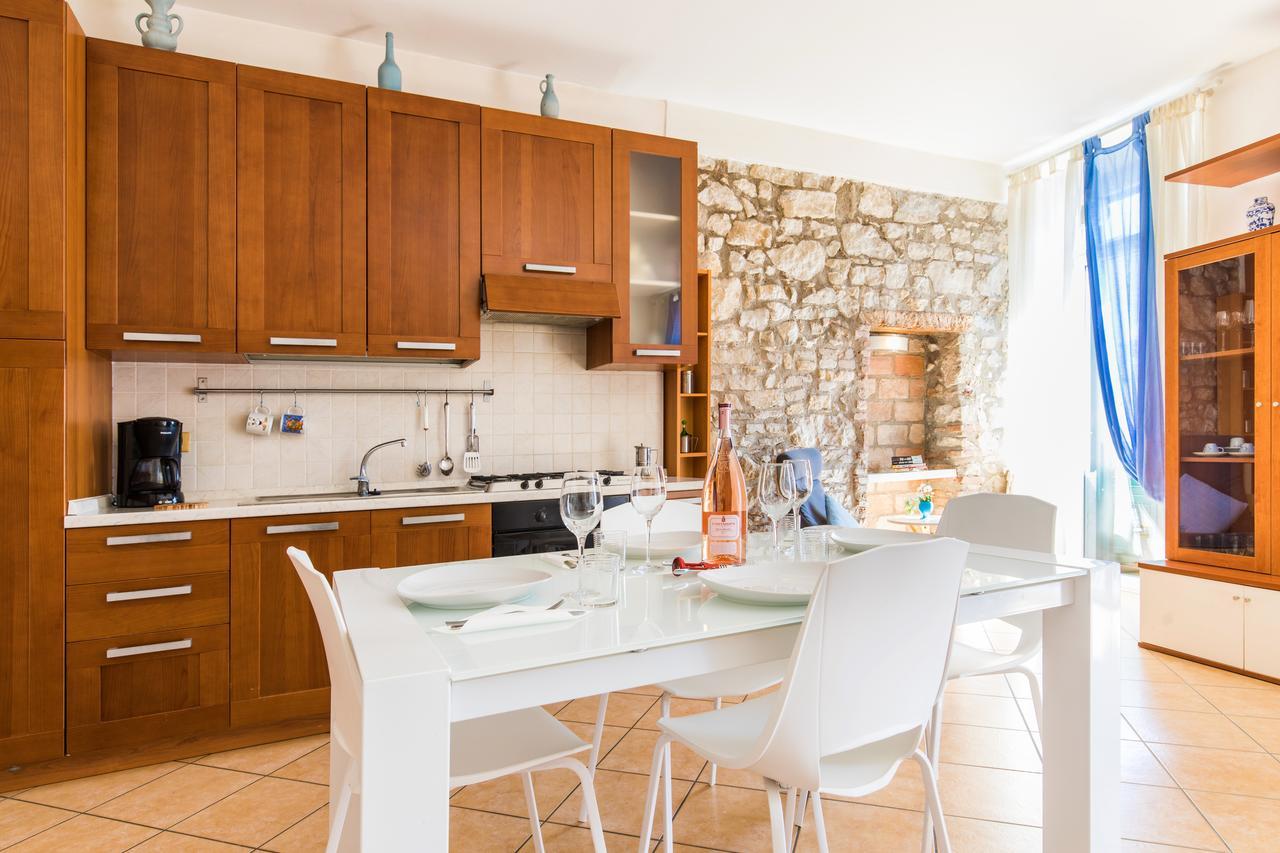 Antiche Rive Holidays Apartments Salò Kültér fotó