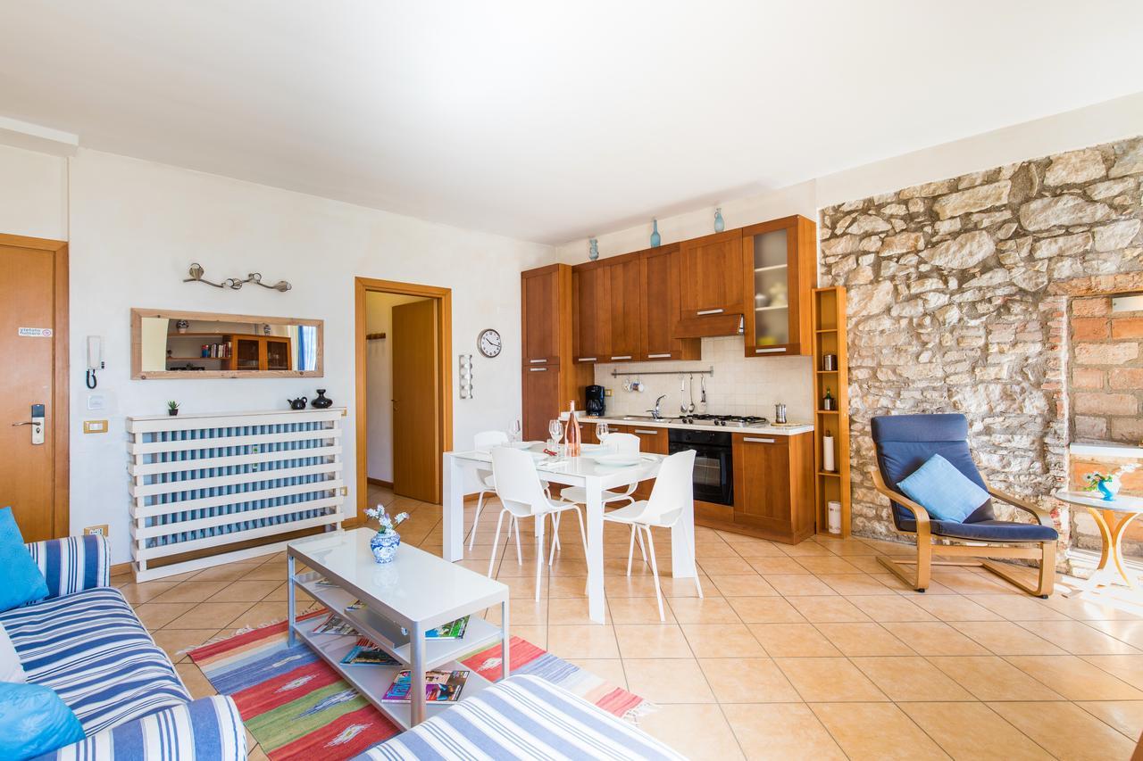 Antiche Rive Holidays Apartments Salò Kültér fotó